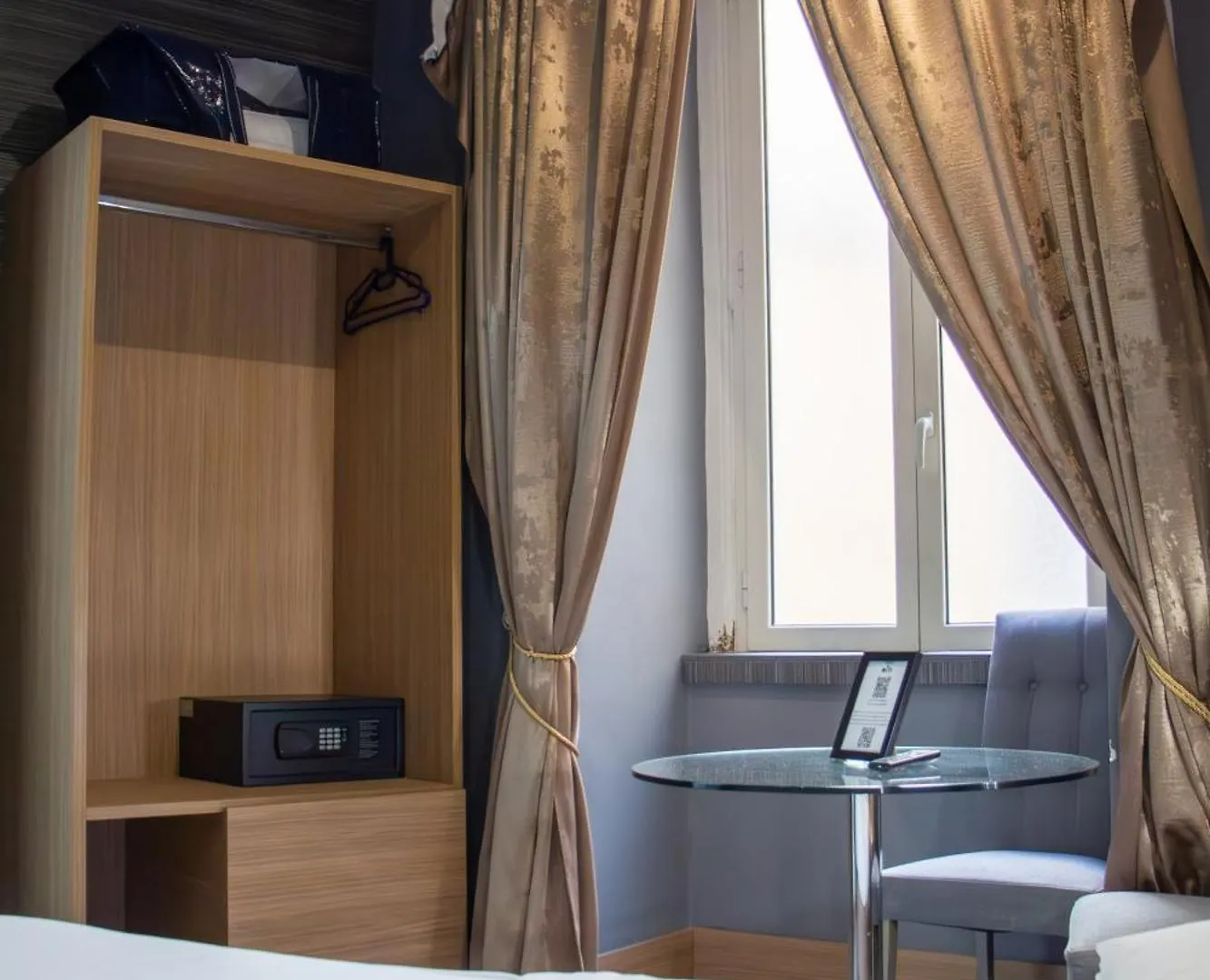 Beb Umberto I Napoli Hotel Italy